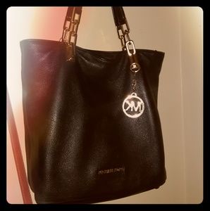 ⤵️Michael Kors ⤵️📢📢👀👀